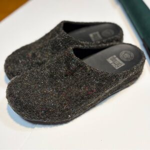 Fitflop Charcoal Felt Mule Clogs with Multicolor Specks